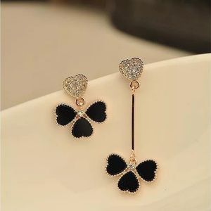 Love Heart Rhinestone Asymmetry Leaf Earrings